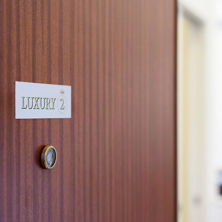 Luxury Apartment In Central City Νάπολη Εξωτερικό φωτογραφία